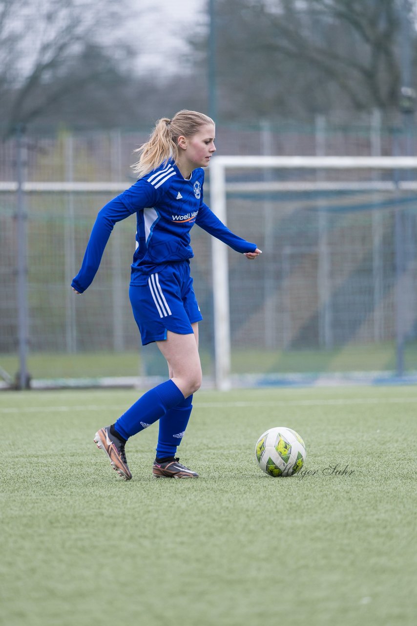 Bild 122 - F SSC Hagen Ahrensburg - SV Frisia Risum-Lindholm : Ergebnis: 1:2